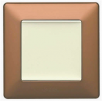 Legrand Valena Life медь рамки