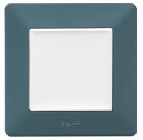 Legrand Valena Life лазурь рамки