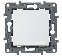 Legrand Etika белый переключатель 10А, Винтовые клеммы 672205 - фото 61618
