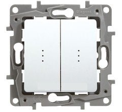 Legrand Etika белый переключатель 2-клавишный с подсветкой, 10А, Автоматические клеммы 672216 - фото 61624