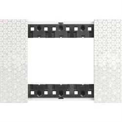 BTicino Living now Пиксель рамка итальянский стандарт 3 мод KA4803MW - фото 72807