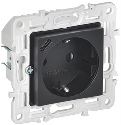 IEK SKANDY Черный Розетка с/з с защитными шторками 16А с USB C 18Вт SK-R17Bl SK-R14-16-U14-018-K02 - фото 74108