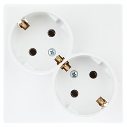 Simon 24 Белая Розетка 2Х2К+3 Sсhuko без защитных шторок 2450459-030 - фото 75957