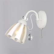 Eurosvet бра со стеклянным плафоном 30155/1 белый a045309