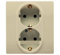 Legrand Etika слоновая кость двойная розетка с заземлением, винтовые клеммы 672323