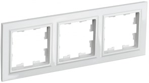IEK Brite Base белый рамка 3 места BR-M32-K01