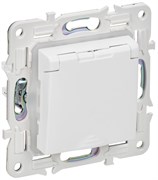 IEK SKANDY Арктический белый Розетка с/з с защитными шторками и крышкой 16А IP44 SK-R11W SK-R16-16-44-K01