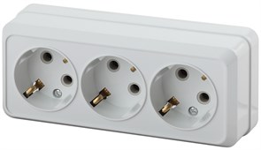 Intro Розетка Quadro 2-206-01 с заземлением трехместная 3х2P+E, 16А-250В, IP20, ОУ, белый Б0053819